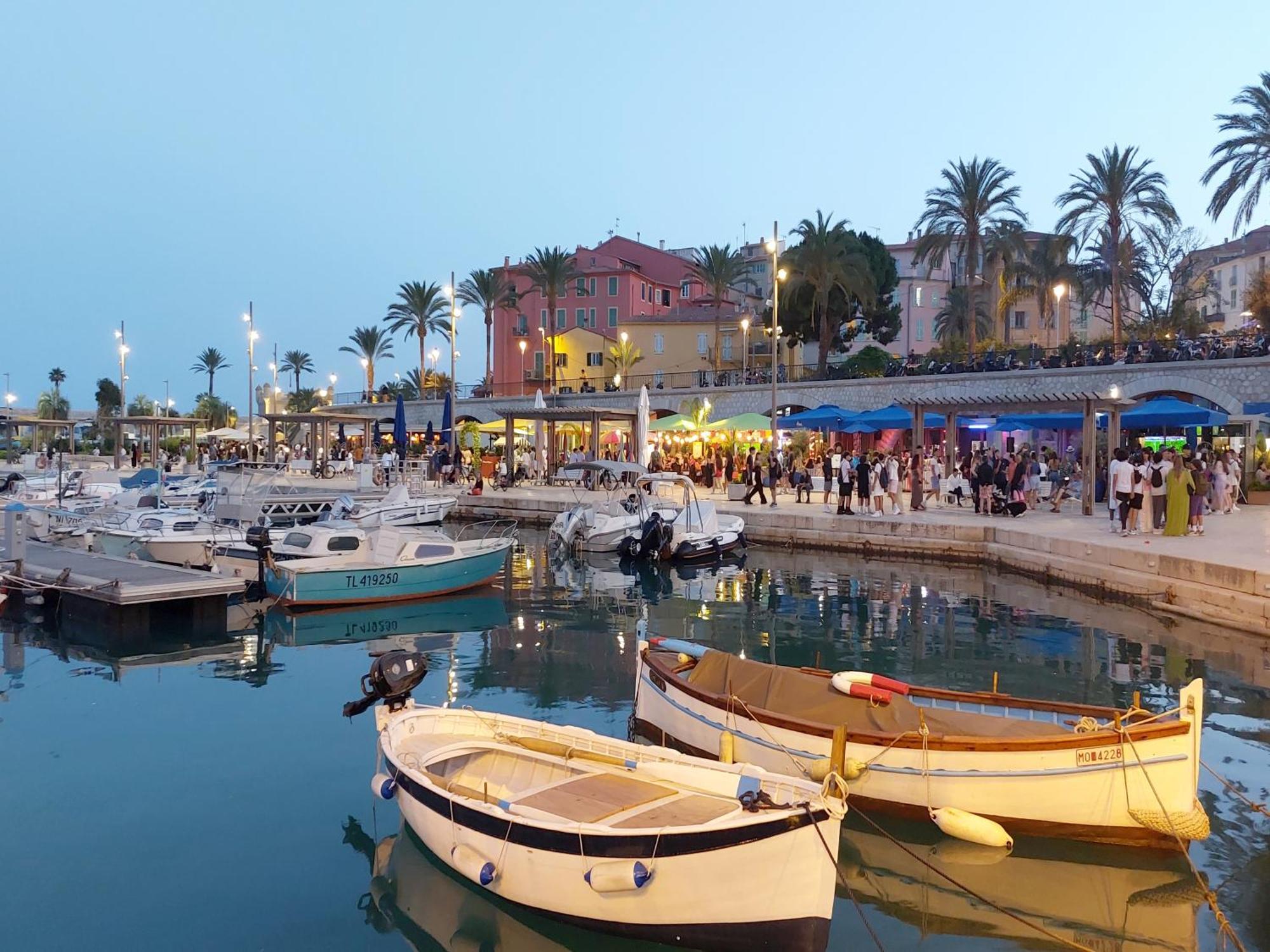 Menton, Centre Historique, Vue Mer ภายนอก รูปภาพ